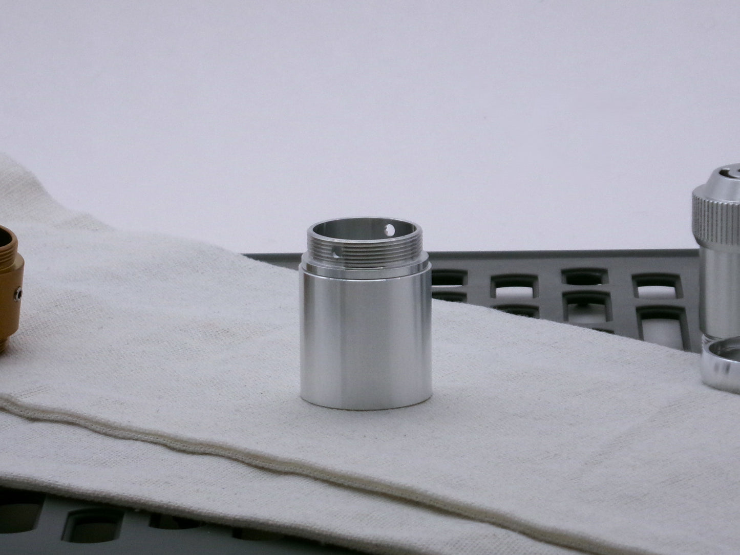 Single, aluminum male/male threaded adapter for VHC lightsabers installed in a Type_3 Body Component; 31.5mm diameter.