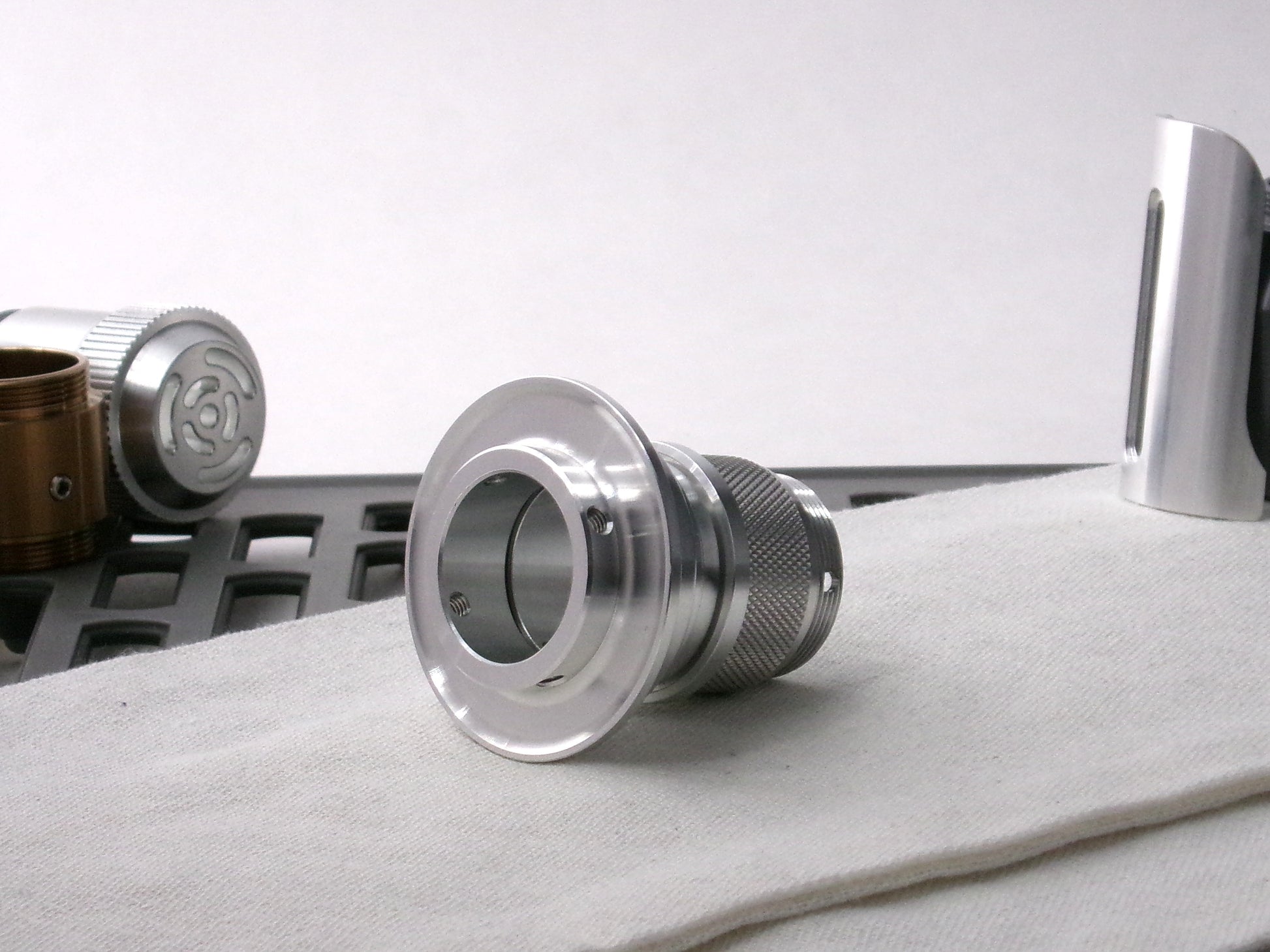 Assembled VHC-compatible, Component Schema Kit - Emitter Type 4, 3/4 view facing viewer left.