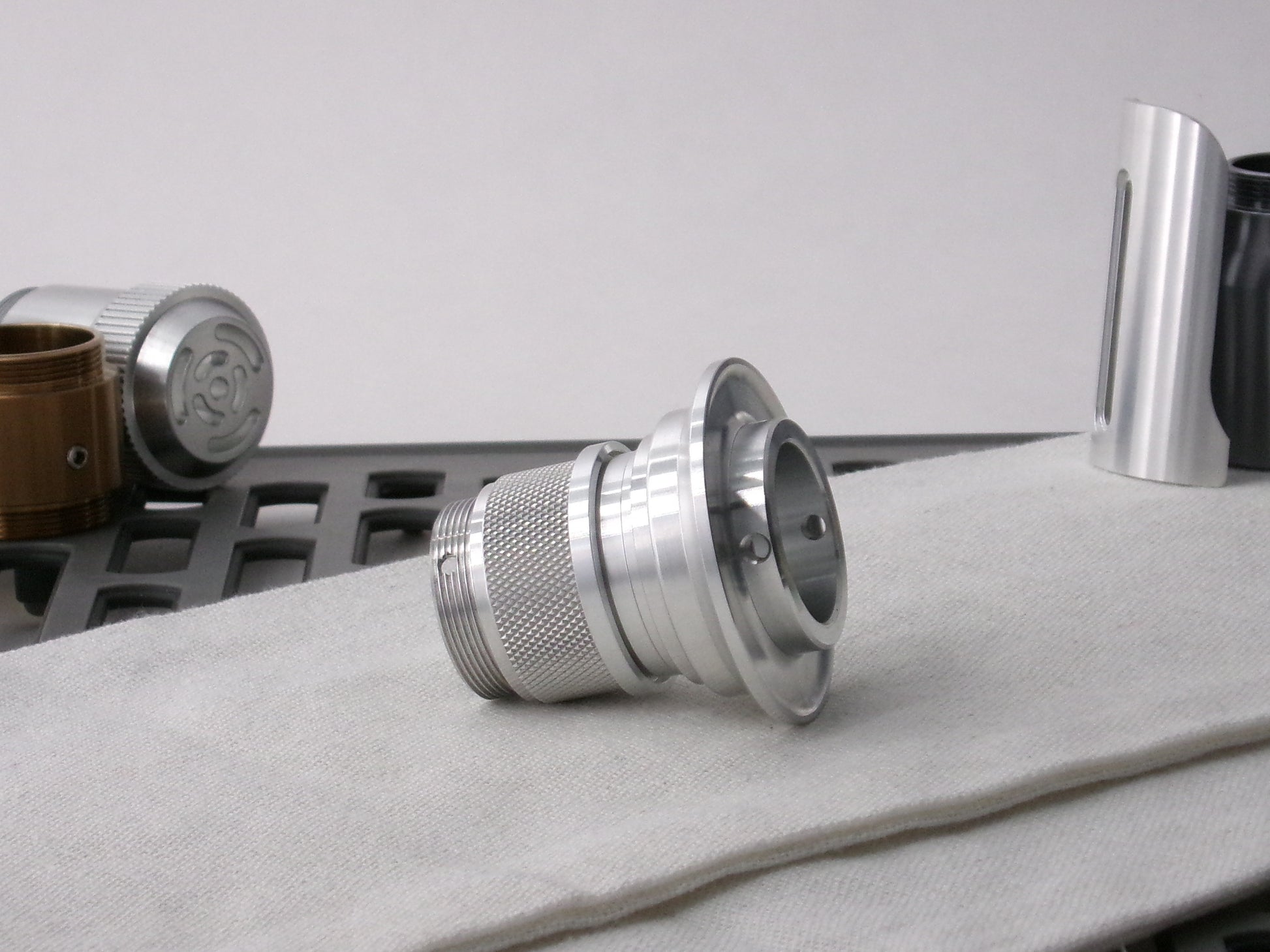 Assembled VHC-compatible, Component Schema Kit - Emitter Type 4, side view facing right.